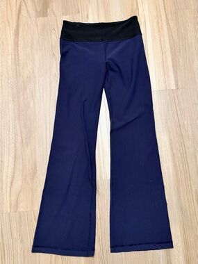 Lululemon reversible flare pants navy blue high waisted size 6